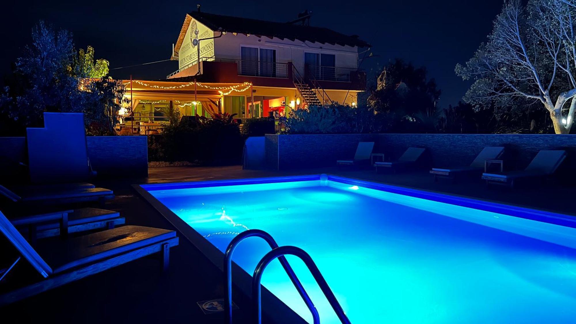 Arion Stables & Apartments Hersonissos  Ngoại thất bức ảnh