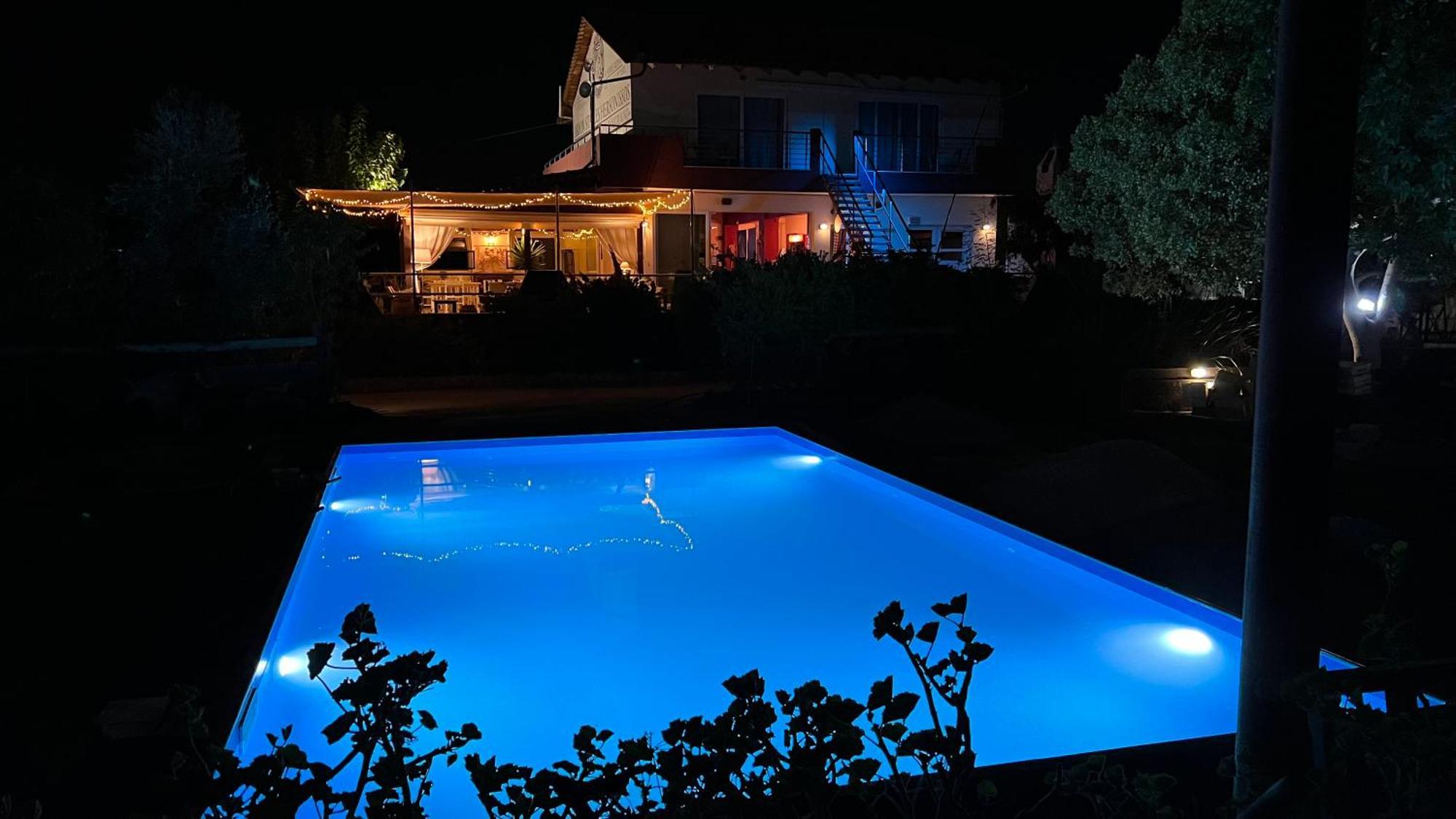 Arion Stables & Apartments Hersonissos  Ngoại thất bức ảnh