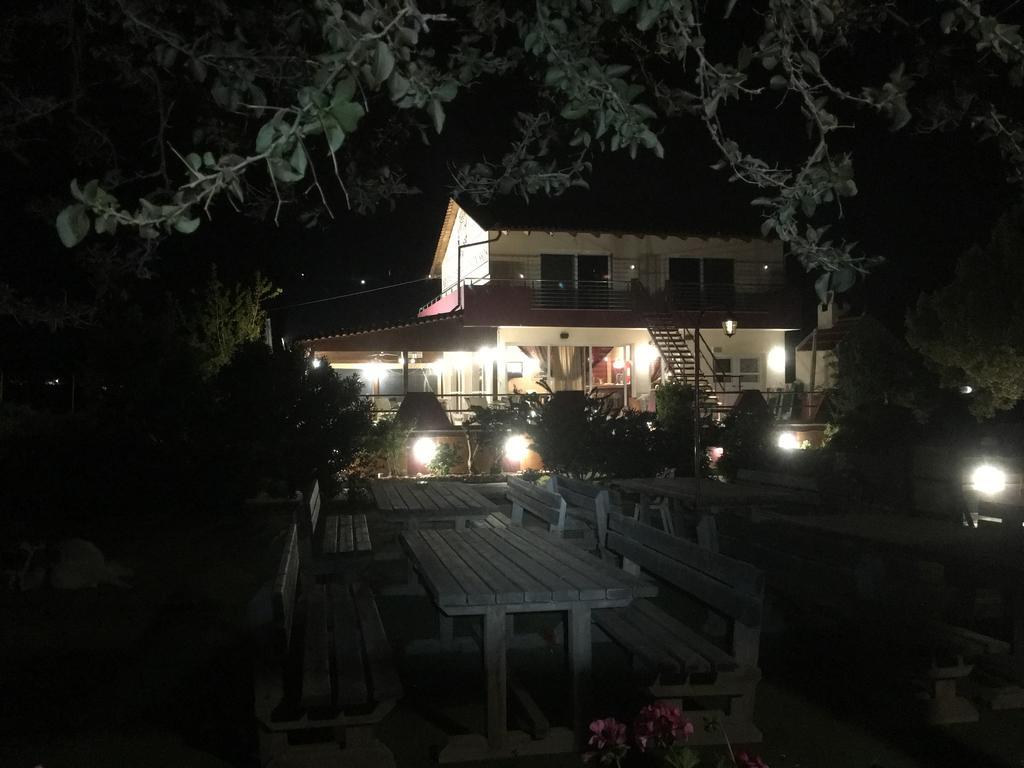 Arion Stables & Apartments Hersonissos  Ngoại thất bức ảnh