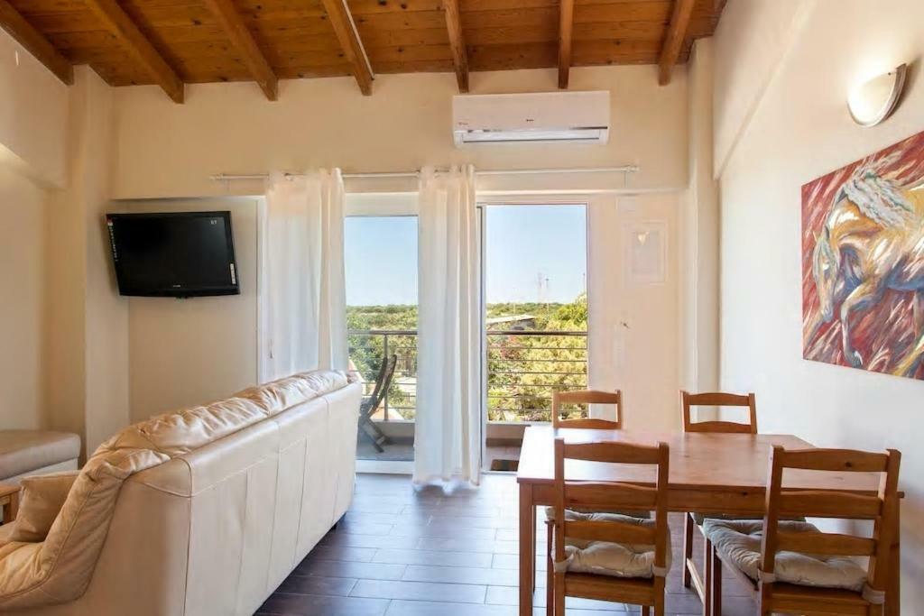 Arion Stables & Apartments Hersonissos  Ngoại thất bức ảnh
